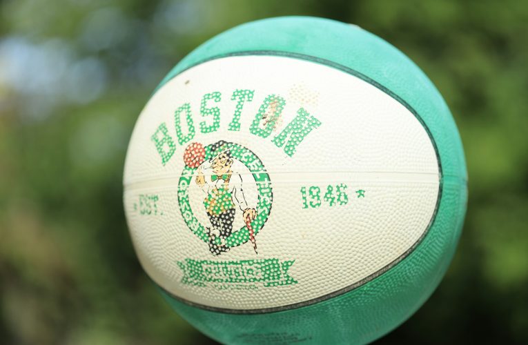 Los Knicks dan la nota en Boston mientras Mazzulla define a contrarreloj la rotación para los playoffs